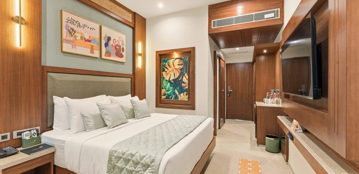 partial oceanview superior room