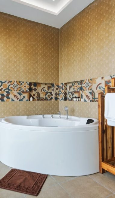 premium amaari suite room