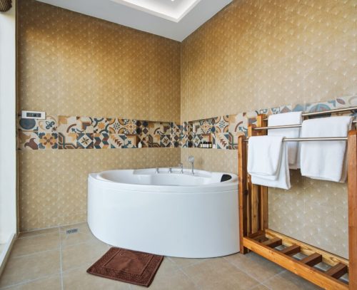 premium amaari suite room